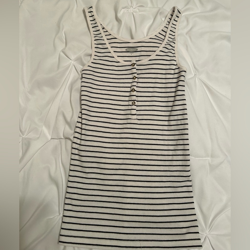 Old Navy small tank top like new